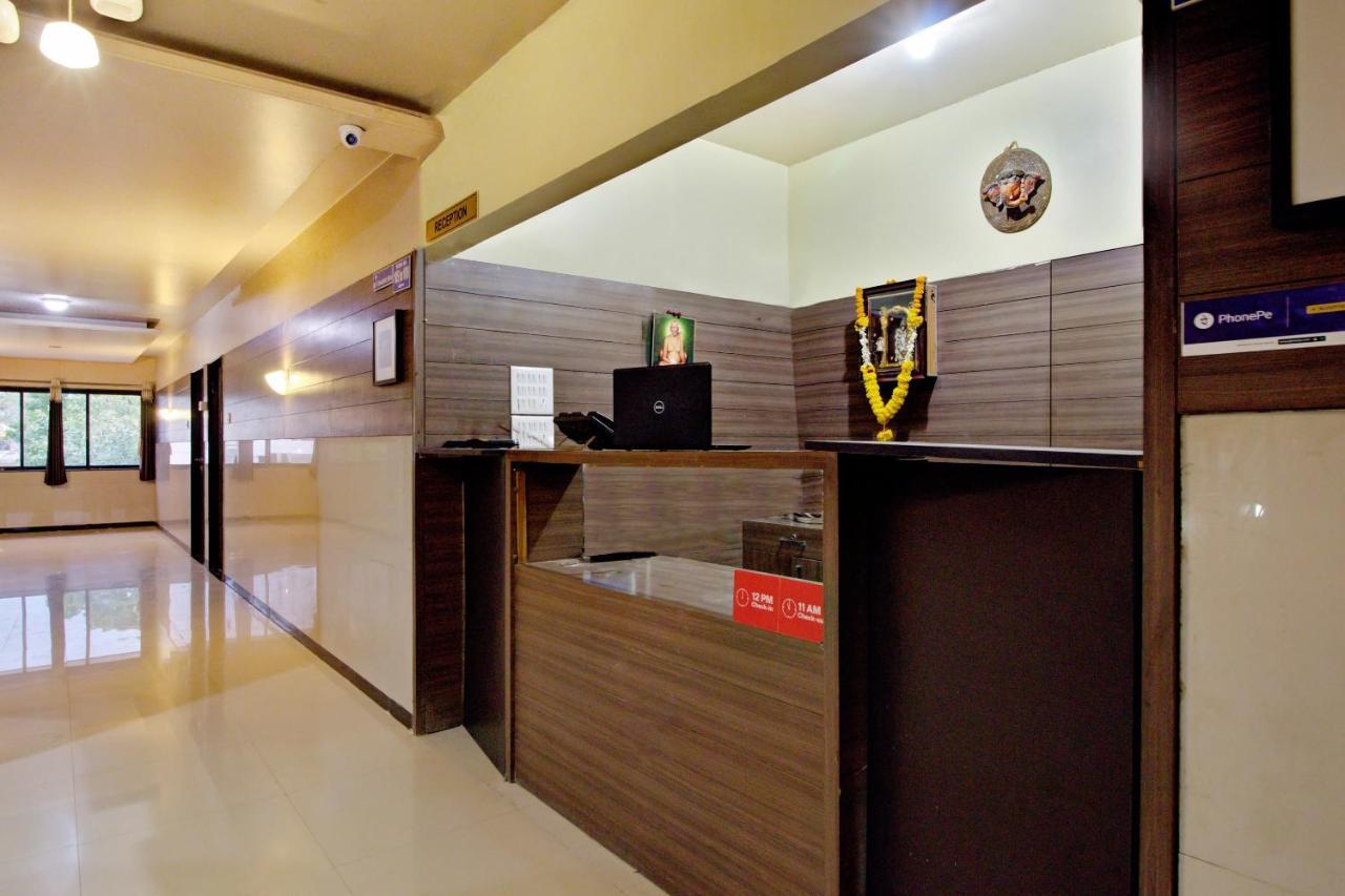 Oyo Slp013 Savan And Sapna Lodging Otel Solapur Dış mekan fotoğraf