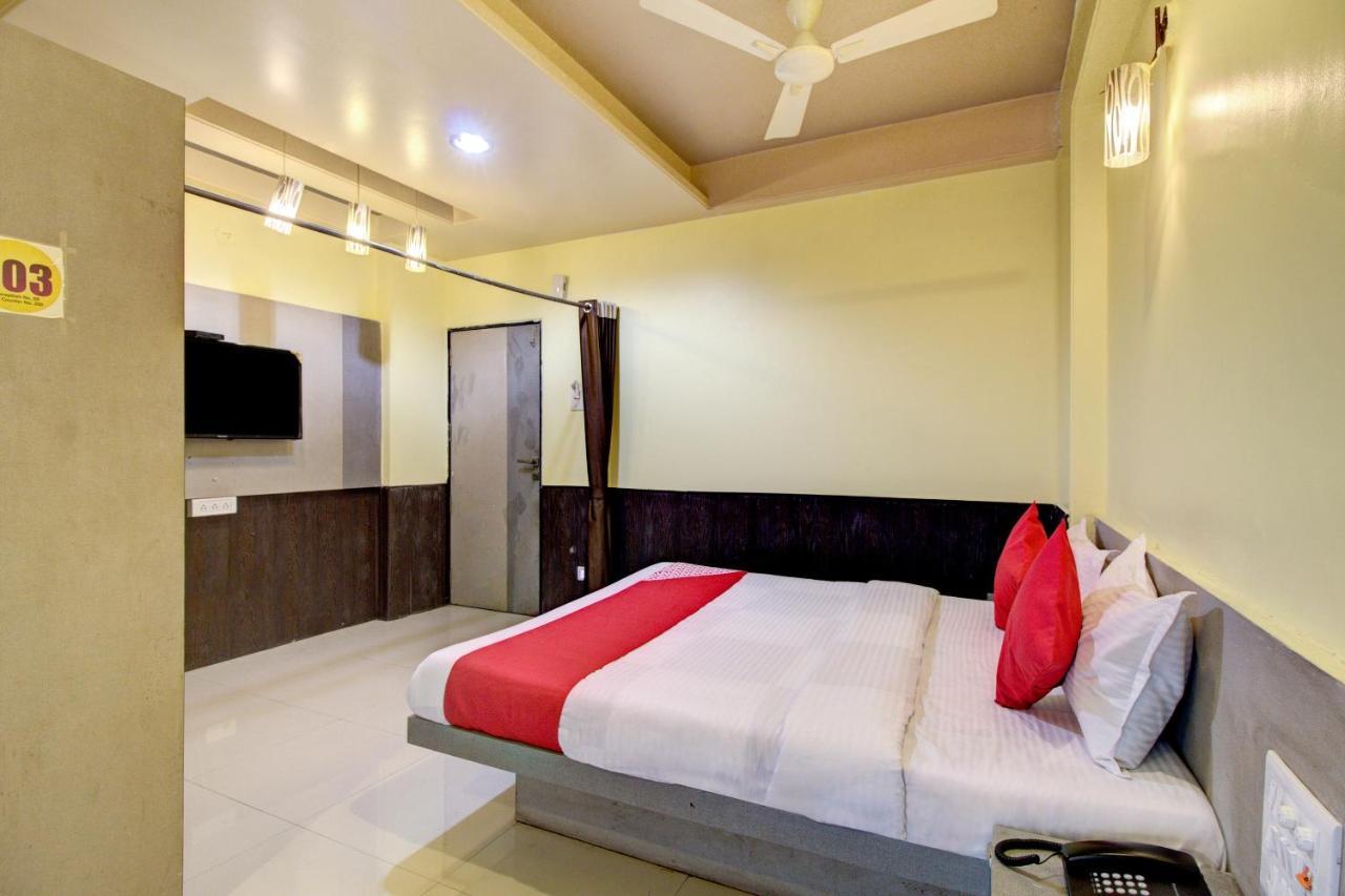 Oyo Slp013 Savan And Sapna Lodging Otel Solapur Dış mekan fotoğraf