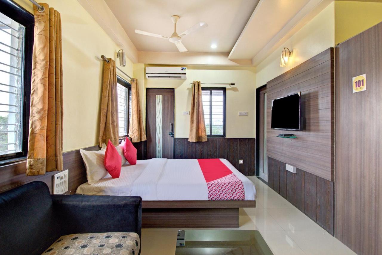 Oyo Slp013 Savan And Sapna Lodging Otel Solapur Dış mekan fotoğraf