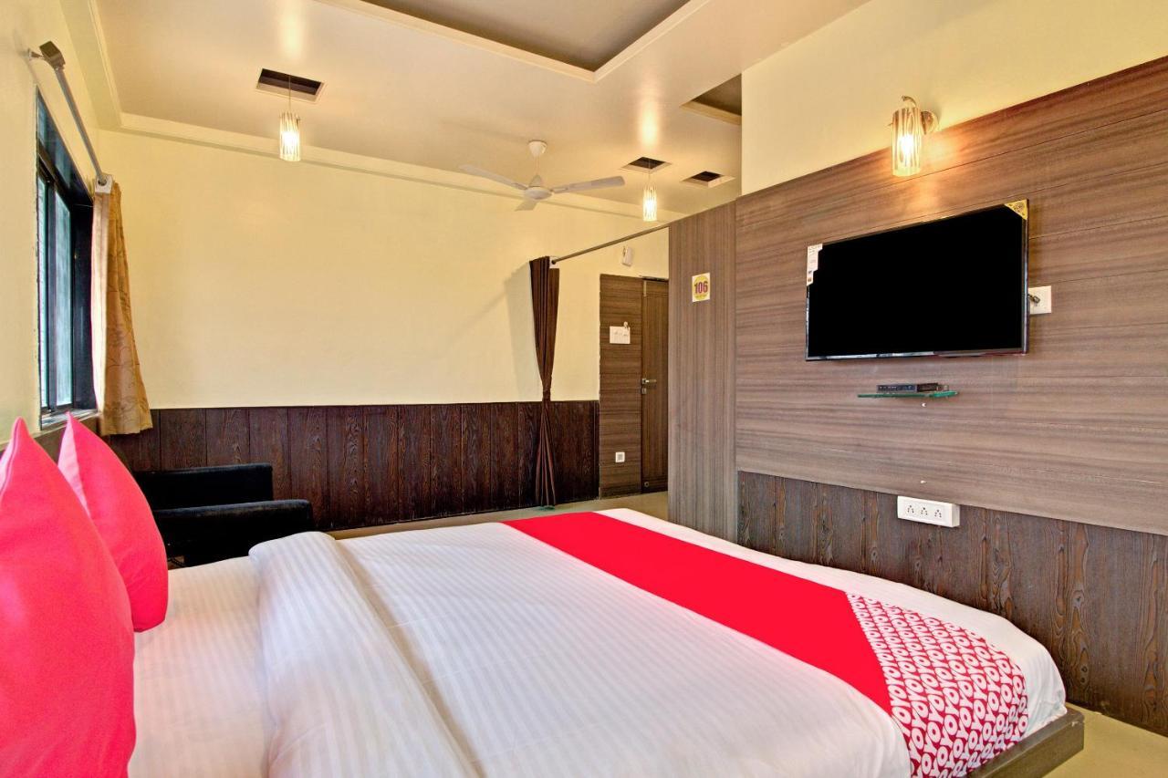 Oyo Slp013 Savan And Sapna Lodging Otel Solapur Dış mekan fotoğraf