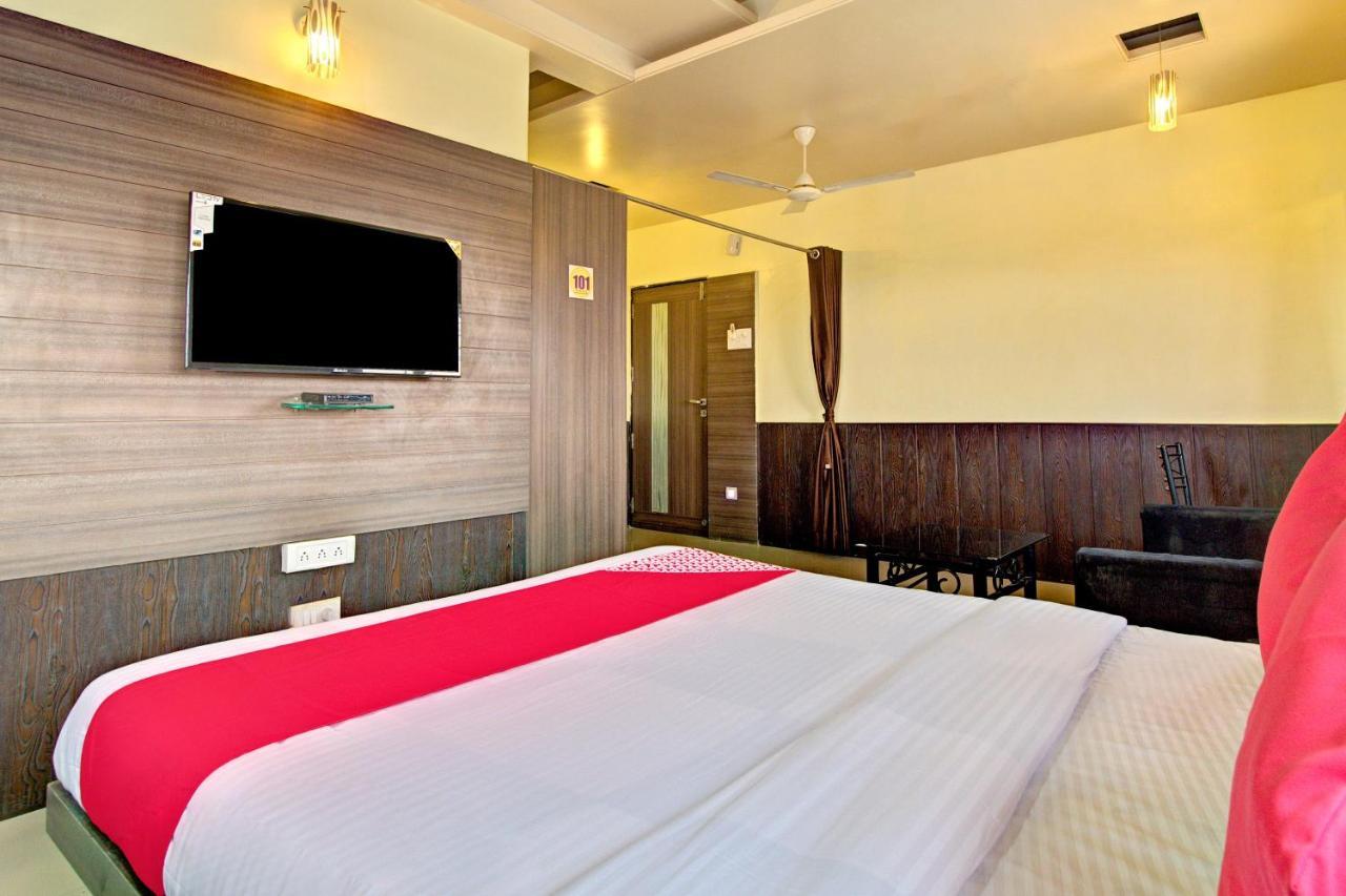 Oyo Slp013 Savan And Sapna Lodging Otel Solapur Dış mekan fotoğraf
